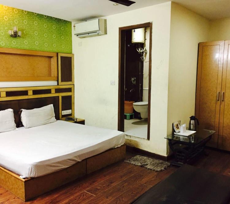 Hotel Dwarkadhish Intercontinental 3*