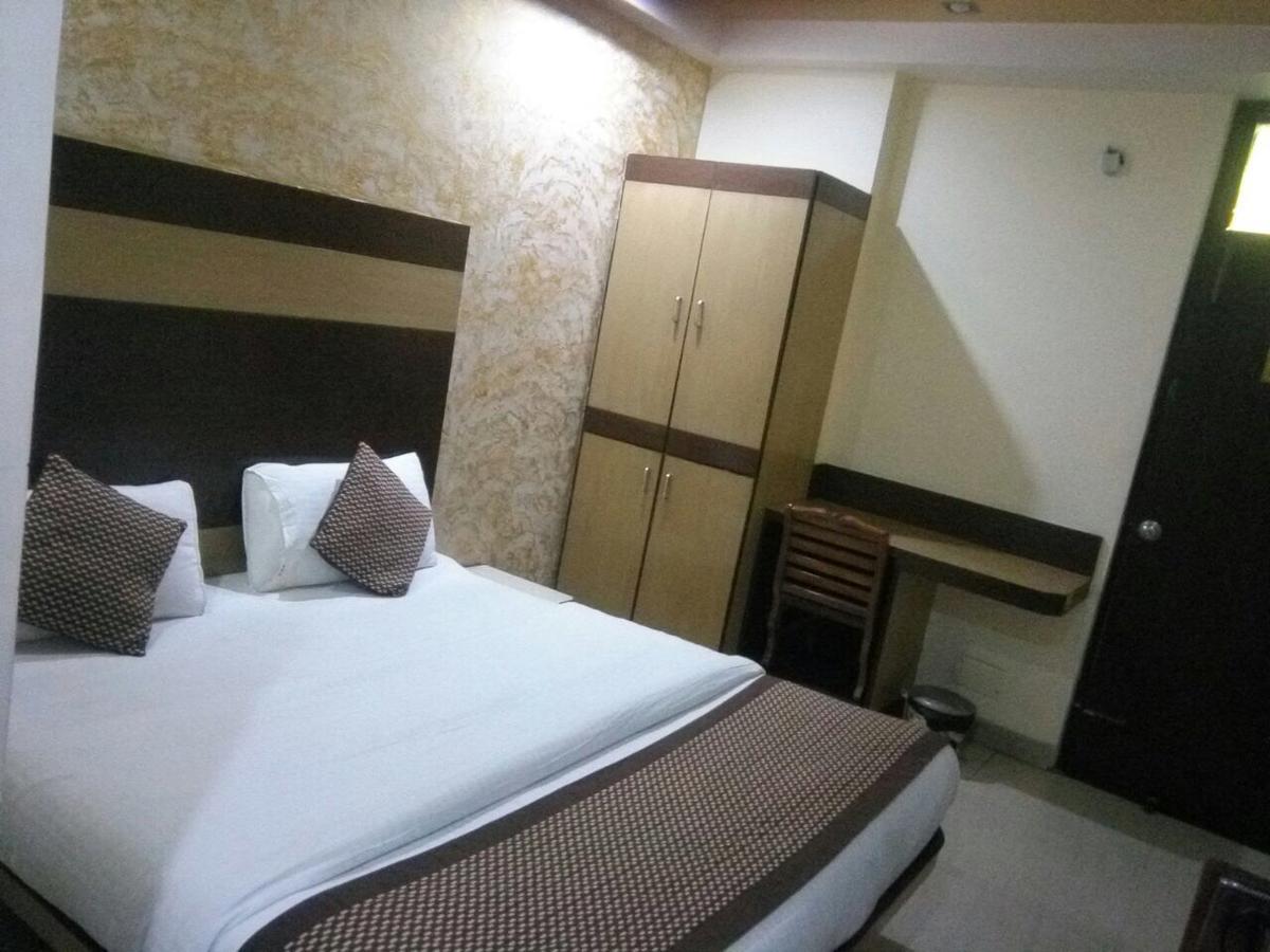 Hotel Dwarkadhish Intercontinental 3*