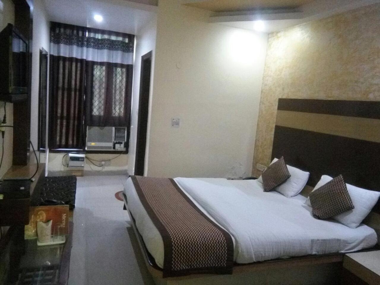 Dwarkadhish Intercontinental 3* New Delhi